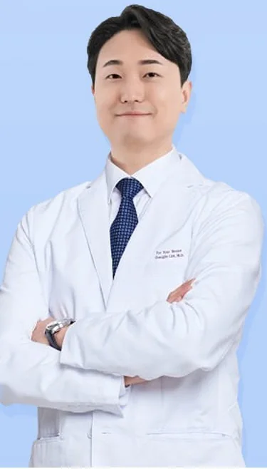 Foto profil Direktur Lim Chang-jin dengan tangan bersilang